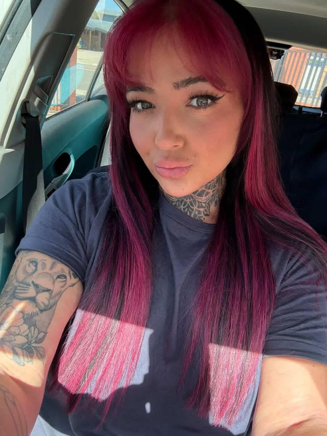 Vivid magenta colour with soft fringe