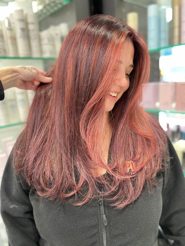 Rose copper red with a sleek straight finish